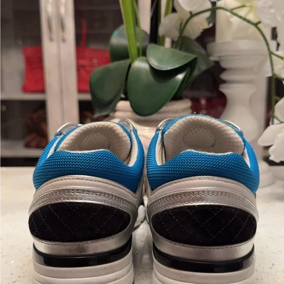 CHANEL Turquoise & Black Sneakers 👟 - Picture 4 of 8